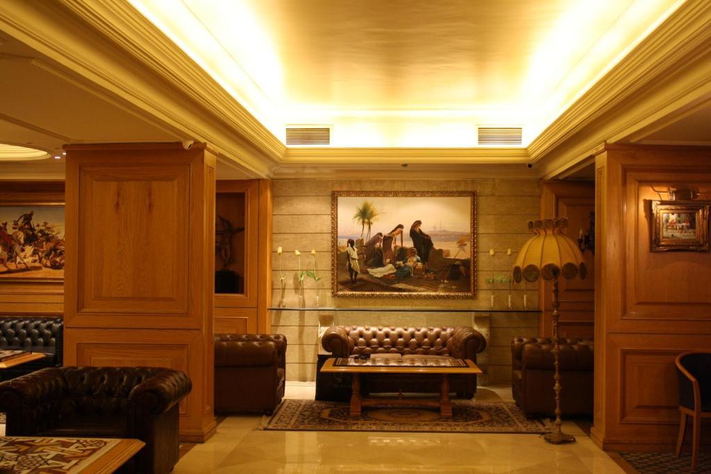 Grand Hotel Beiroet Buitenkant foto